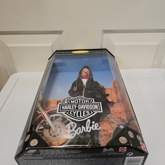 Mattel Barbie Collector's Edition Harley Davidson 1998 NIB - Picture 11 of 11